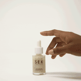 Intimate Shimmer Dry Oil · Huile intime sèche brillante

