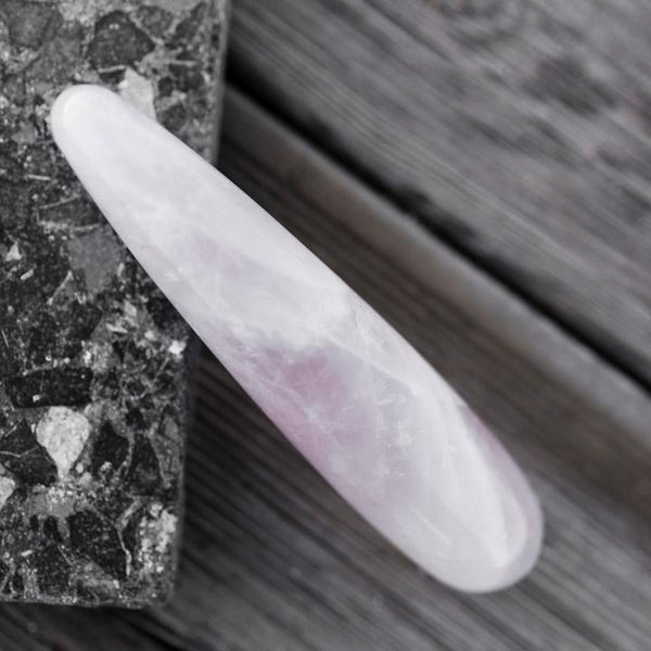 Dildo de cuarzo rosa · Saktion